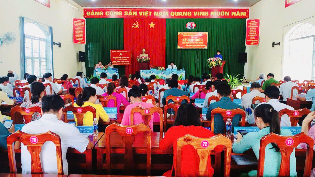 Đại biểu tham gia dự họp