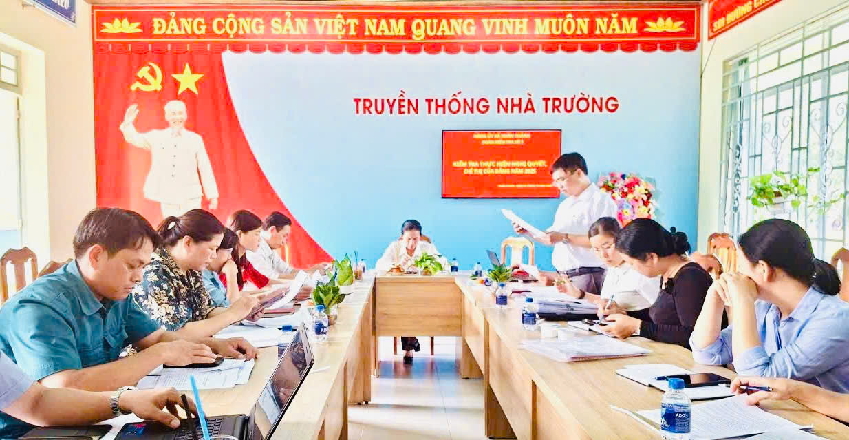 TẬP TRUNG KIỂM TRA VIỆC THỰC HIỆN NGHỊ QUYẾT NĂM 2025