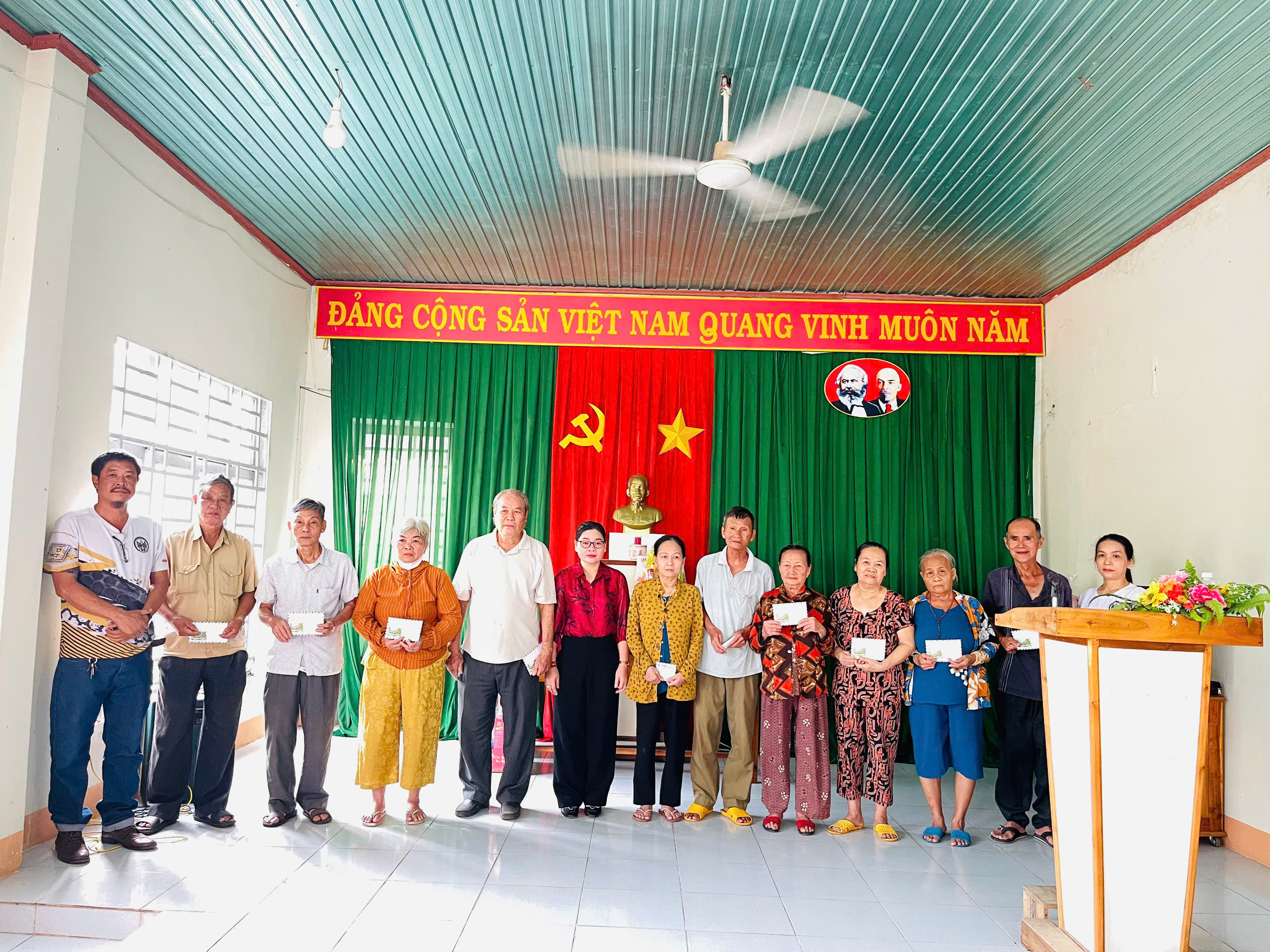 Xuân sẻ chia – Lan tỏa yêu thương đến hộ nghèo, hộ khó khăn dịp Tết Bính Ngọ 2026